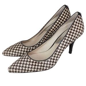 Michael Kors Dorothy Flex Black and White Calf Hair Houndstooth Pumps, Size 8